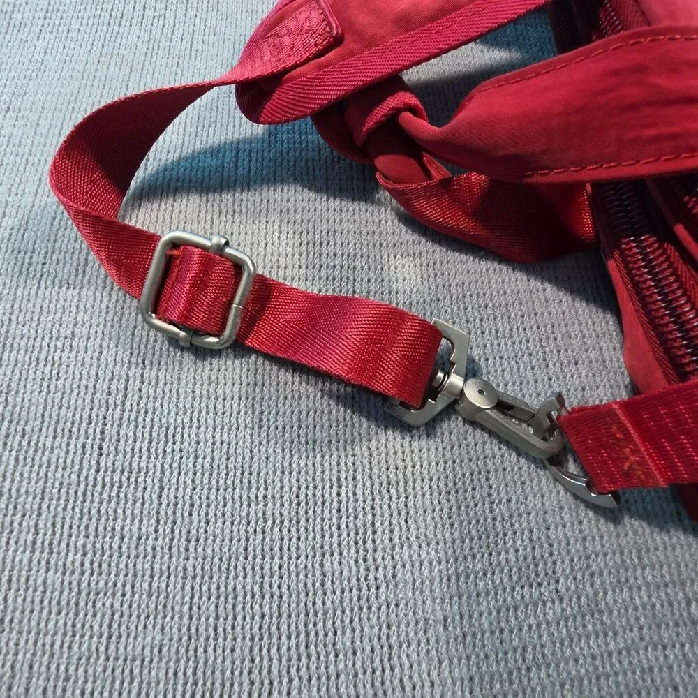 Sentoza Red Nylon Backpack for 15 in Laptop, Padded, Partitions, Solid Pattern